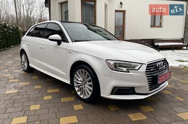 Хэтчбек Audi A3 2017 в Ровно
