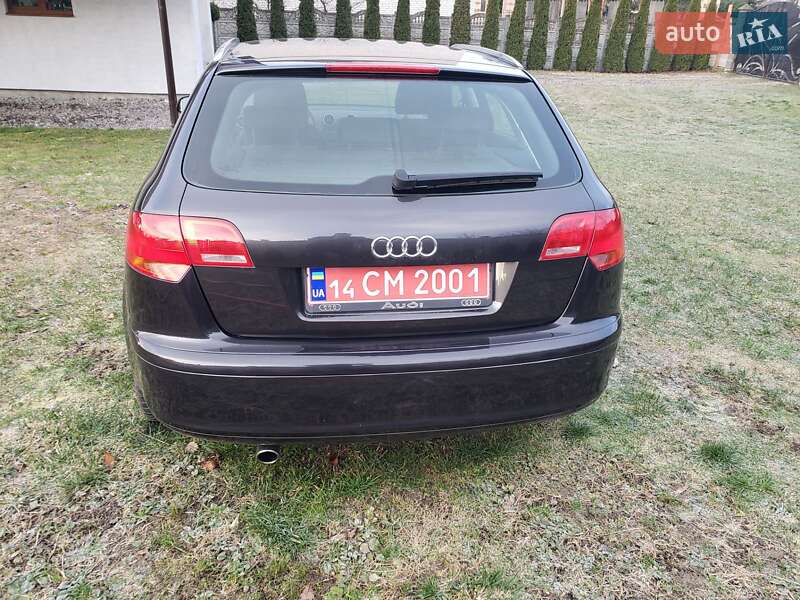Хэтчбек Audi A3 2006 в Новояворовске