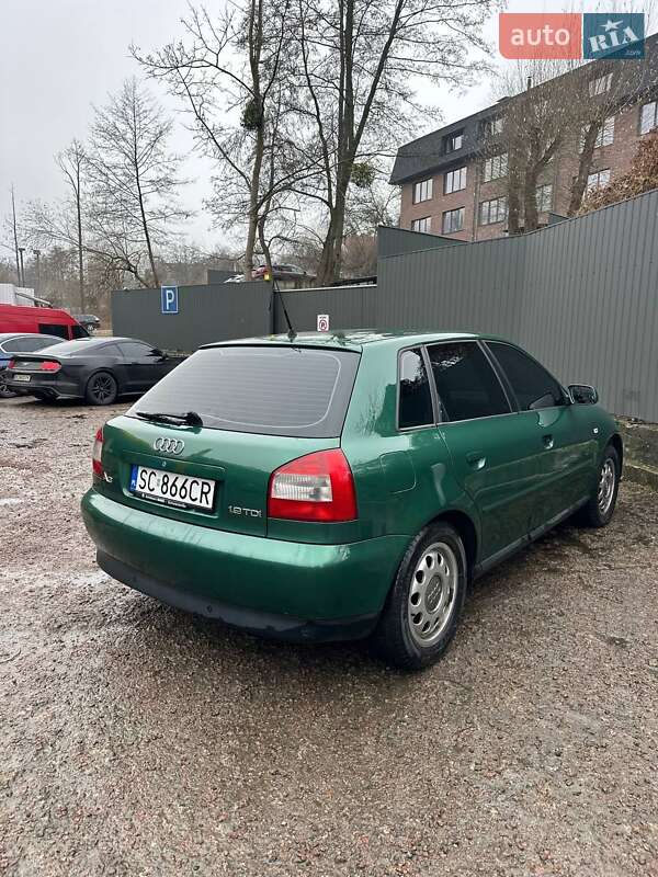 Хэтчбек Audi A3 2002 в Киеве