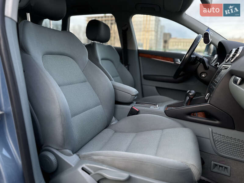 Хэтчбек Audi A3 2010 в Луцке