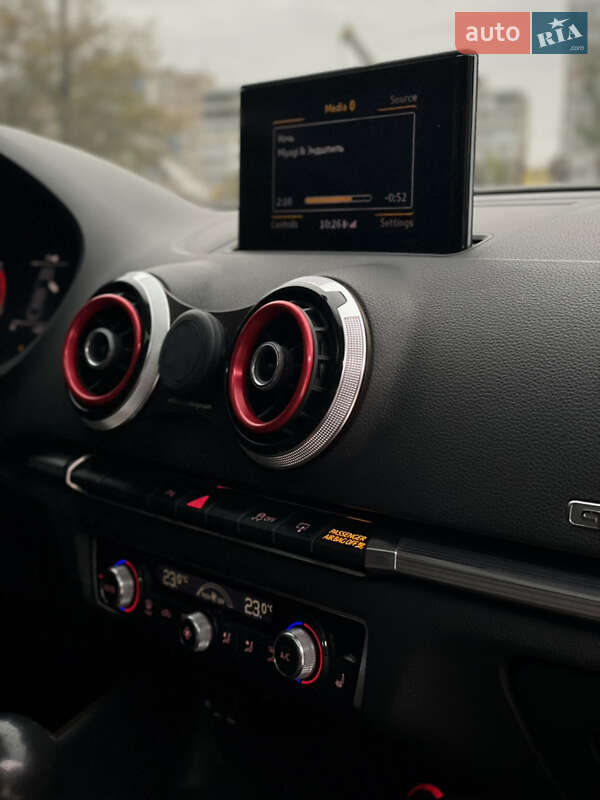 Седан Audi A3 2014 в Днепре