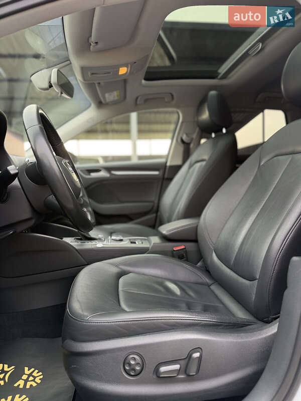 Хэтчбек Audi A3 2015 в Мукачево