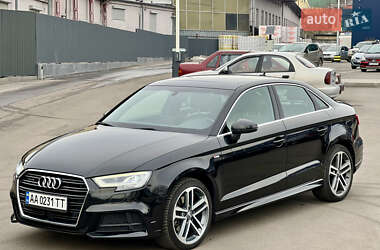 Седан Audi A3 2017 в Киеве