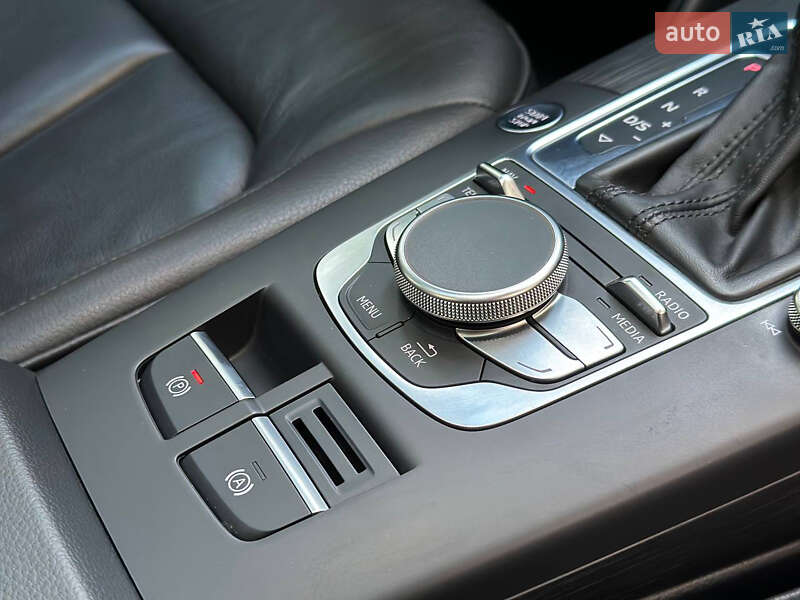 Седан Audi A3 2015 в Киеве