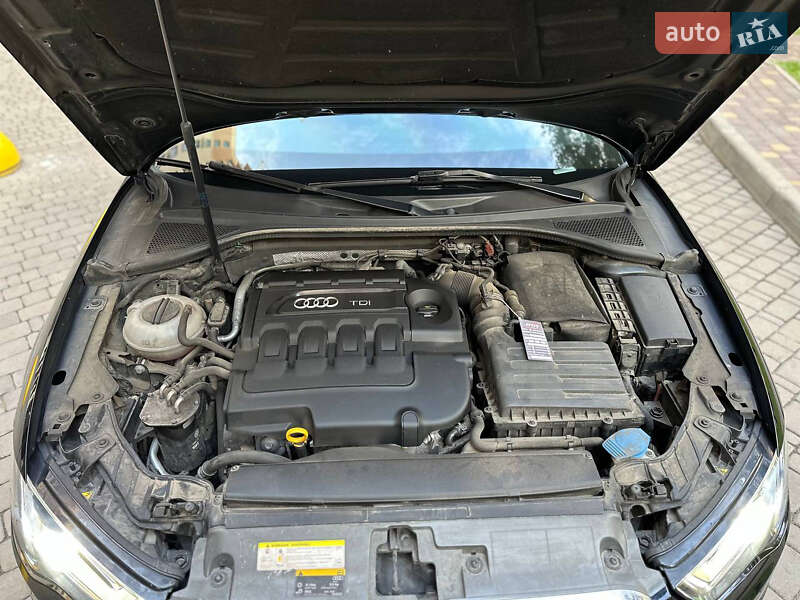 Седан Audi A3 2015 в Киеве