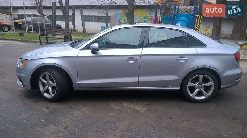 Седан Audi A3 2015 в Киеве