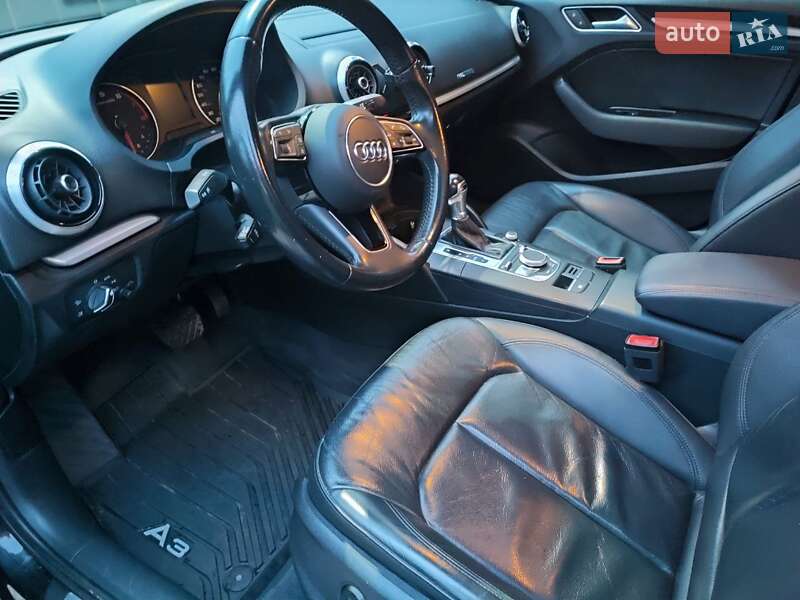 Седан Audi A3 2016 в Ивано-Франковске