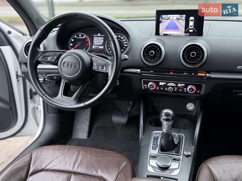 Седан Audi A3 2017 в Киеве