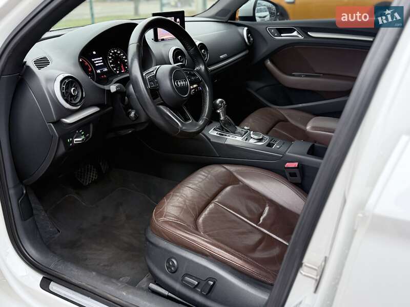 Седан Audi A3 2017 в Киеве
