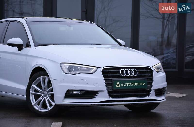 Седан Audi A3 2016 в Киеве