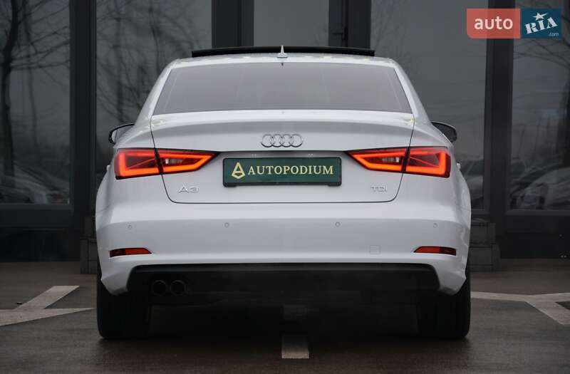 Седан Audi A3 2016 в Киеве