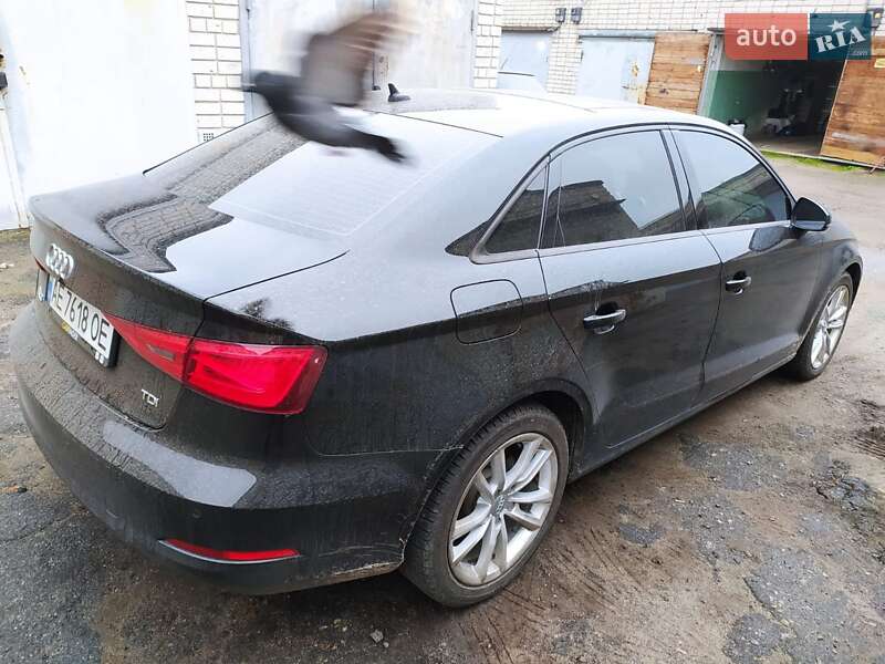 Седан Audi A3 2015 в Днепре