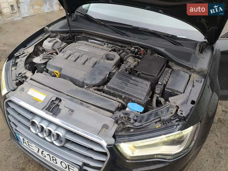 Седан Audi A3 2015 в Днепре