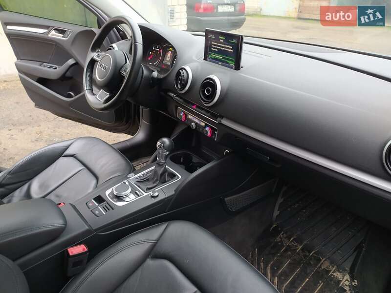 Седан Audi A3 2015 в Днепре