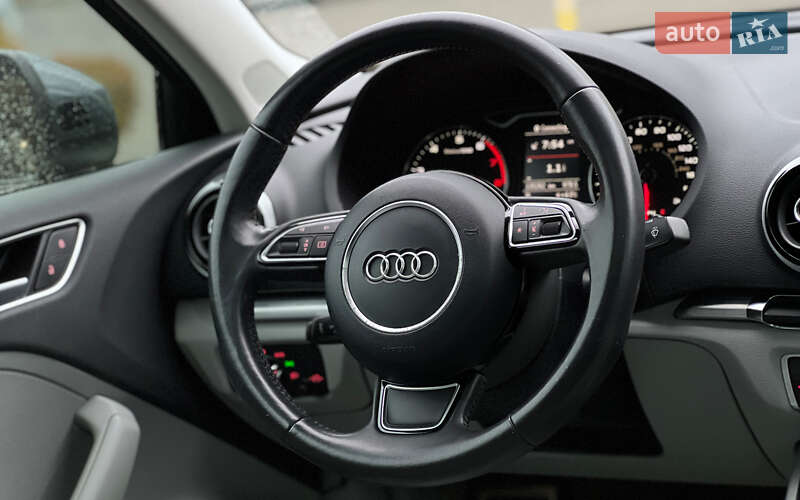 Седан Audi A3 2014 в Львові