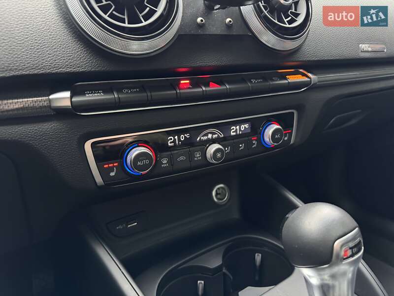 Седан Audi A3 2018 в Виннице