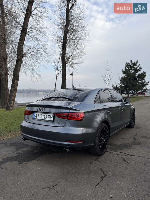 Седан Audi A3 2015 в Киеве