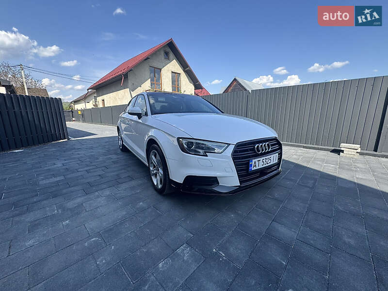 Седан Audi A3 2017 в Коломые