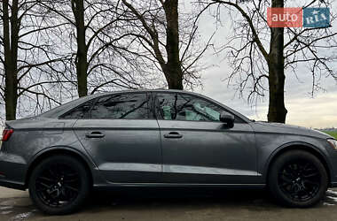 Седан Audi A3 2017 в Рівному