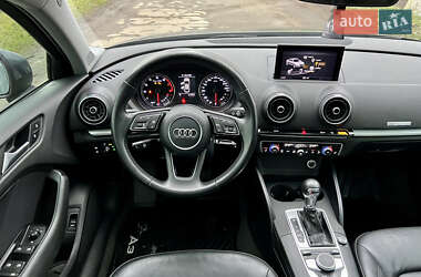 Седан Audi A3 2017 в Рівному
