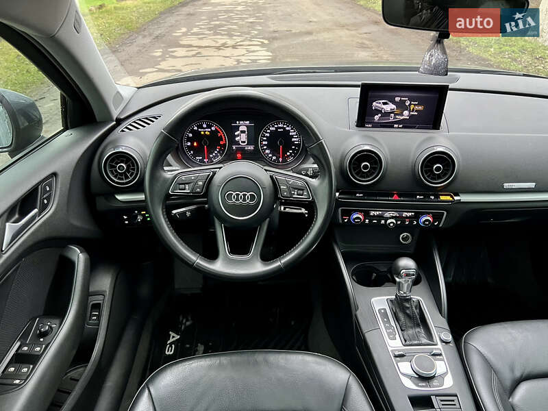 Седан Audi A3 2017 в Рівному