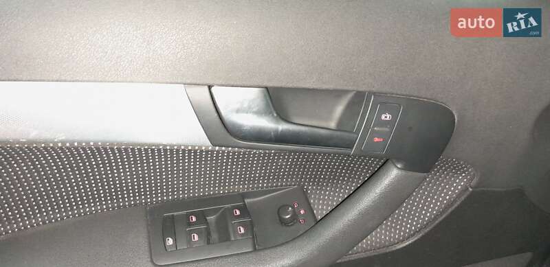 Хэтчбек Audi A3 2007 в Кицмани фото 11 Хэтчбек Audi A3 2007 в Кицмани