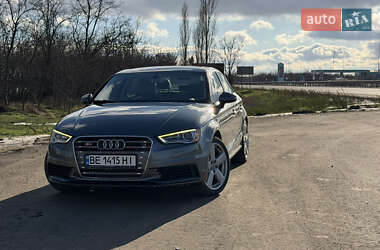 Седан Audi A3 2015 в Николаеве