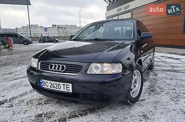Хэтчбек Audi A3 2000 в Могилев-Подольске