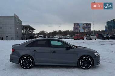 Седан Audi A3 2016 в Запоріжжі