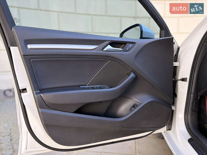 Седан Audi A3 2014 в Одесі