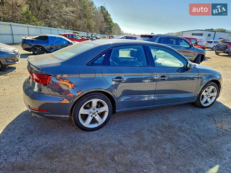 Седан Audi A3 2016 в Львове