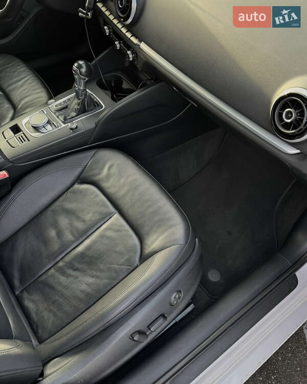 Седан Audi A3 2014 в Киеве