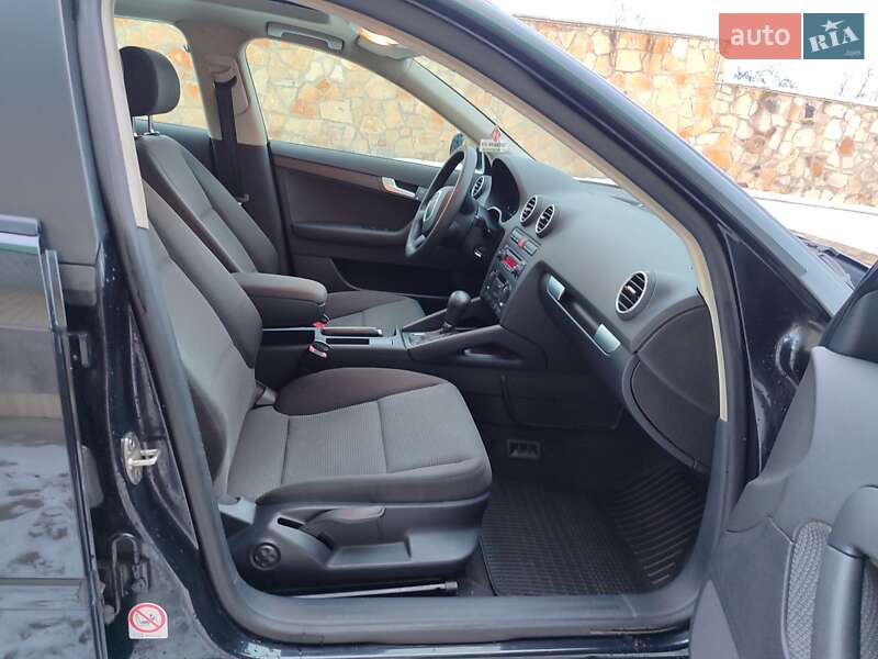 Хэтчбек Audi A3 2006 в Черновцах