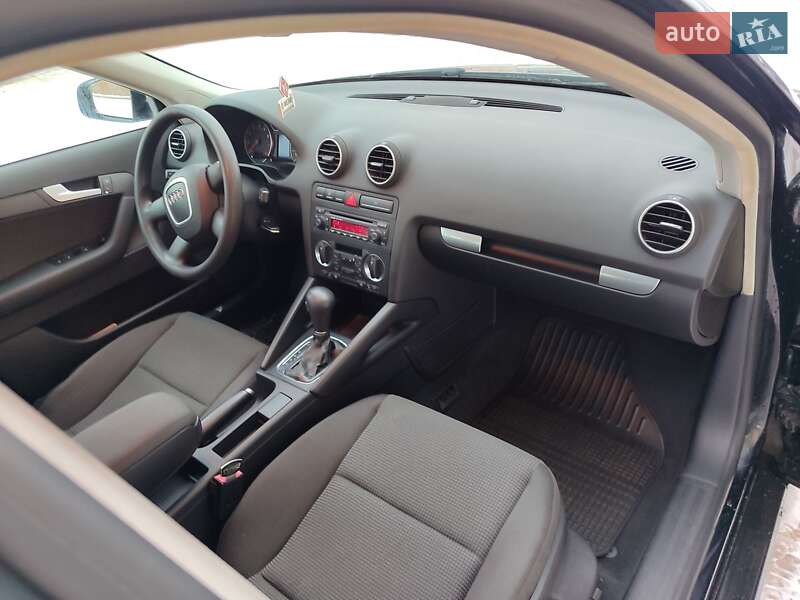 Хэтчбек Audi A3 2006 в Черновцах