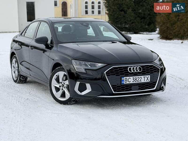 Седан Audi A3 2023 в Львове