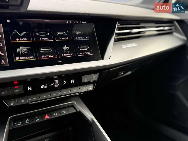 Седан Audi A3 2023 в Львове