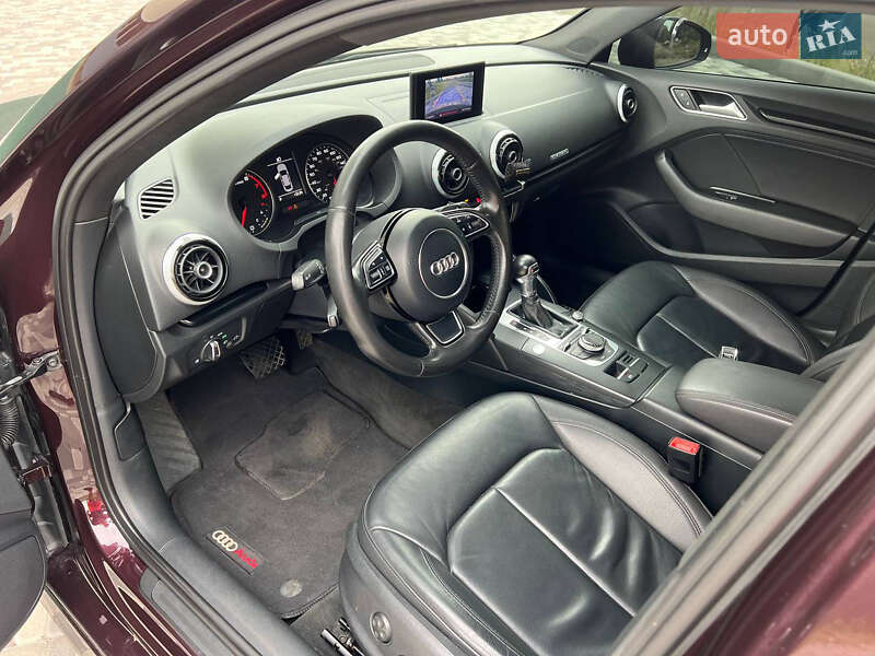 Седан Audi A3 2014 в Киеве