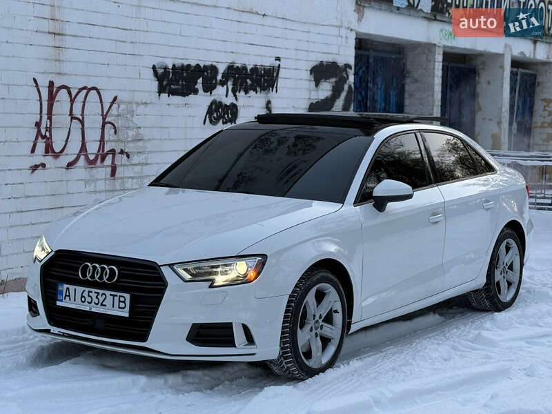 Седан Audi A3 2017 в Чернигове