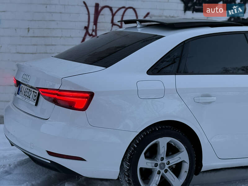 Седан Audi A3 2017 в Чернигове