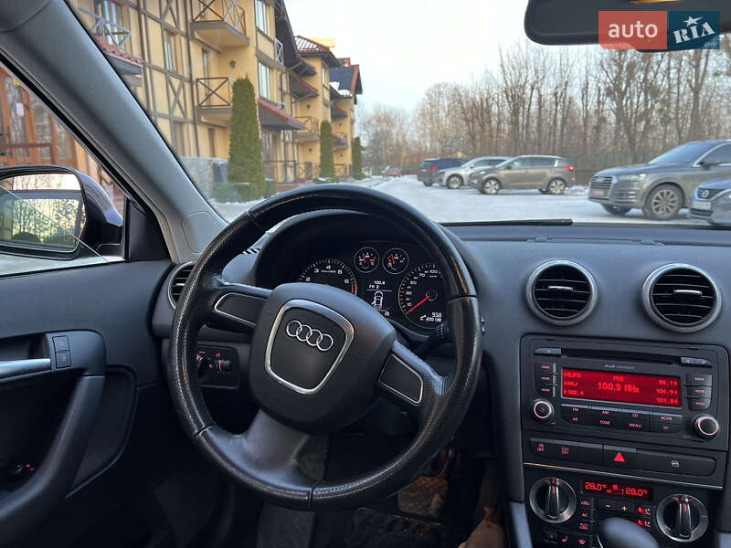 Хэтчбек Audi A3 2009 в Луцке