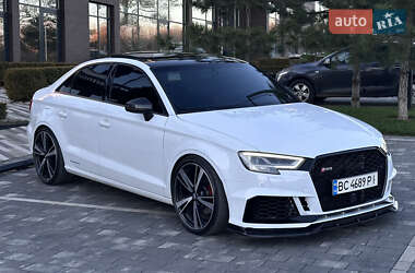 Седан Audi A3 2016 в Ужгороді