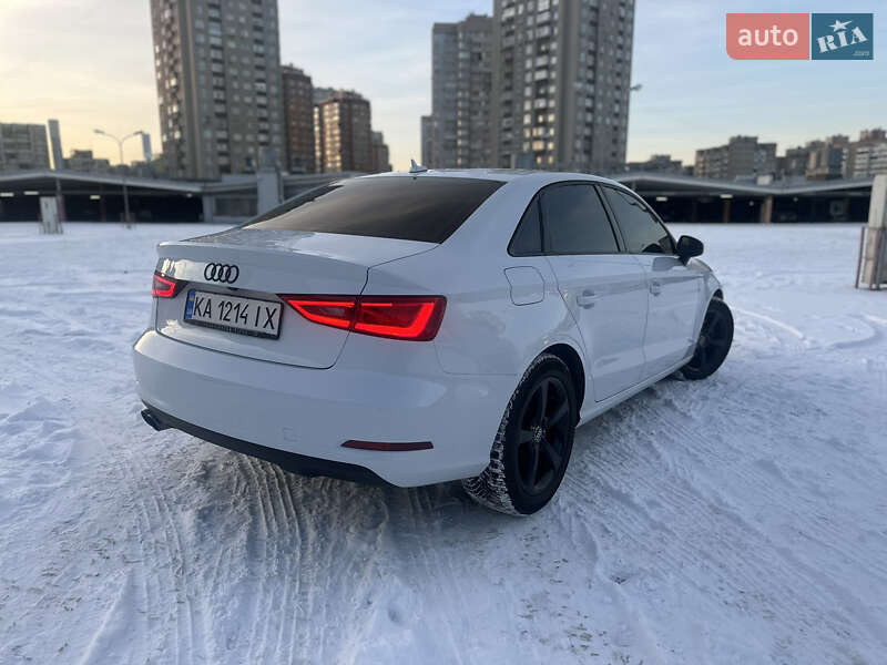 Седан Audi A3 2014 в Києві