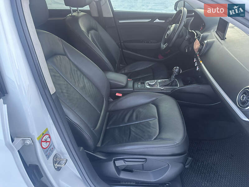 Седан Audi A3 2014 в Києві