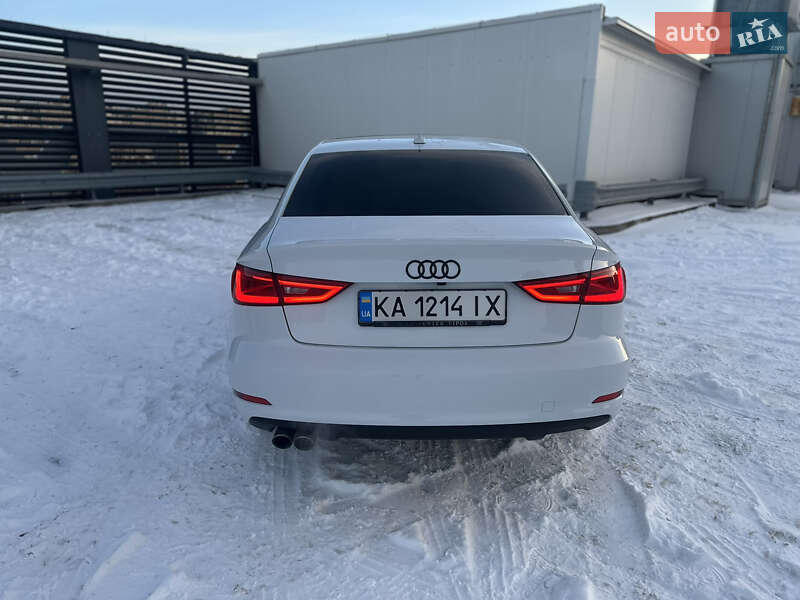 Седан Audi A3 2014 в Києві