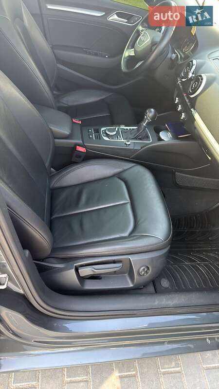 Седан Audi A3 2015 в Баре