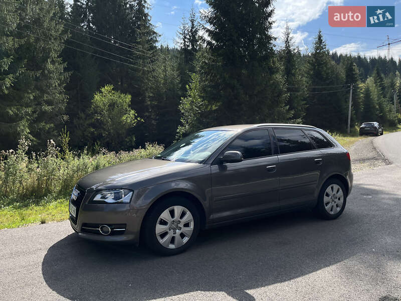Хэтчбек Audi A3 2012 в Долине