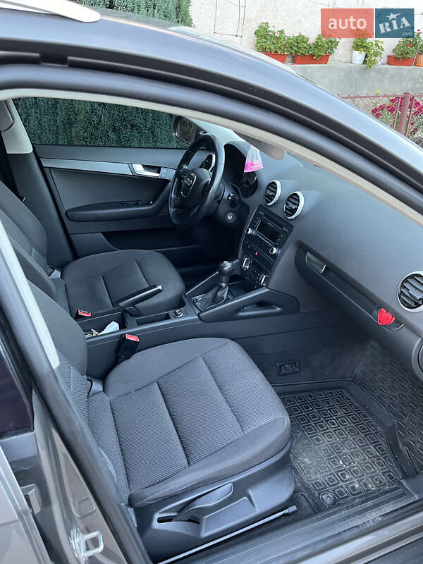 Хэтчбек Audi A3 2012 в Долине