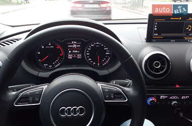 Хэтчбек Audi A3 2016 в Киеве