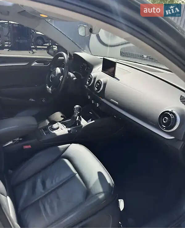 Седан Audi A3 2016 в Тернополе