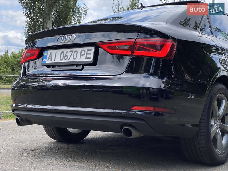 Седан Audi A3 2015 в Киеве